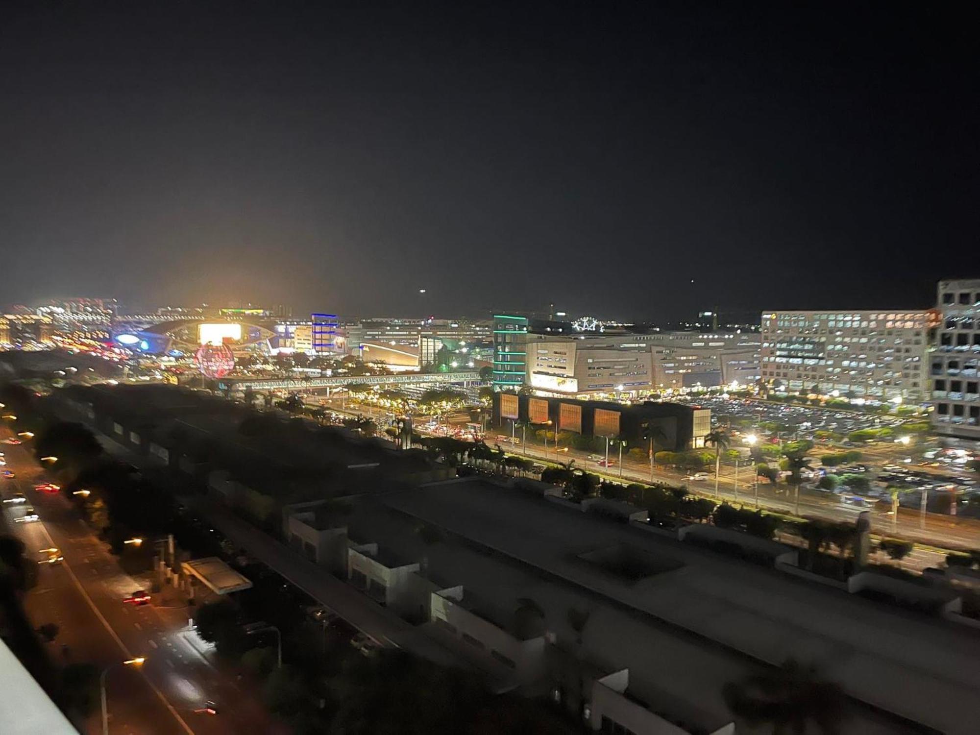Stay At Shore Residences, Mall Of Asia Complex Stays By Pbyy Manila Exterior photo